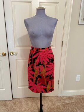 J.Crew No. 2 Pencil Skirt in Tropical Basketweave Print – Red/Black – Size 8